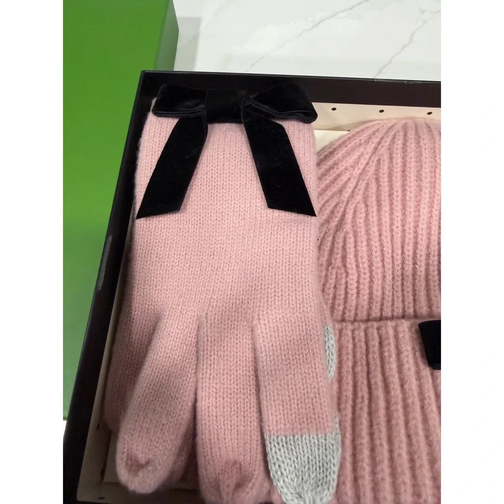Kate Spade New York Velvet Bow Beanie and Touchscreen Glove Set English Rose NEW